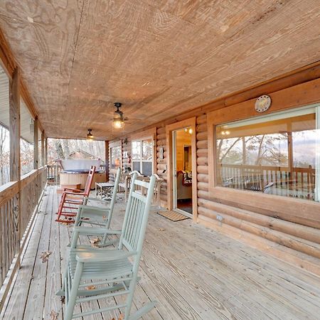 Cozy Deer Glen Cabin With Private Hot Tub And Porch! Bryson City Eksteriør billede