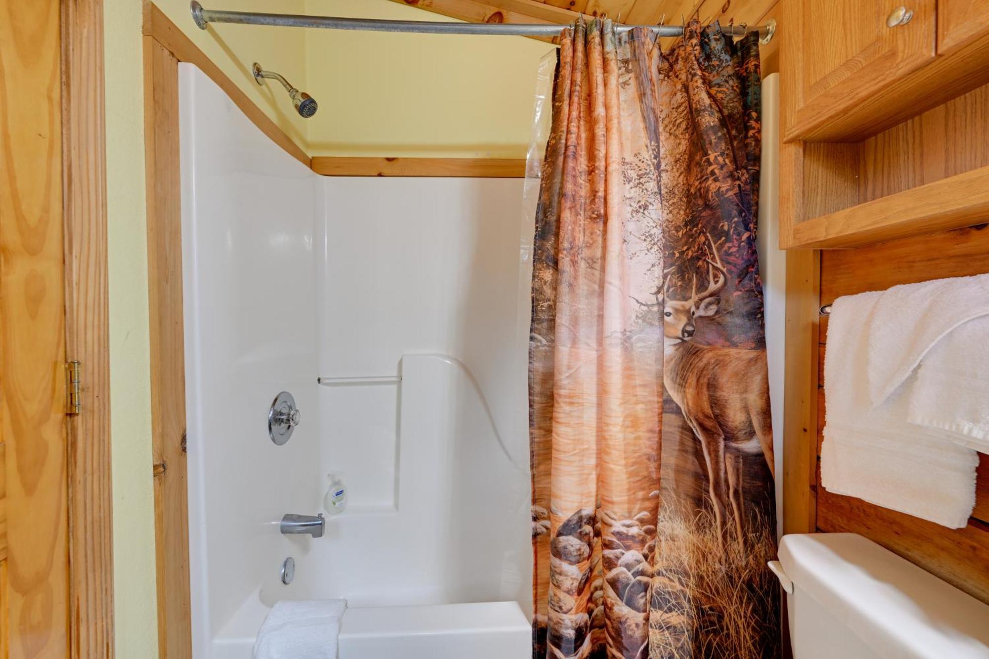 Cozy Deer Glen Cabin With Private Hot Tub And Porch! Bryson City Eksteriør billede