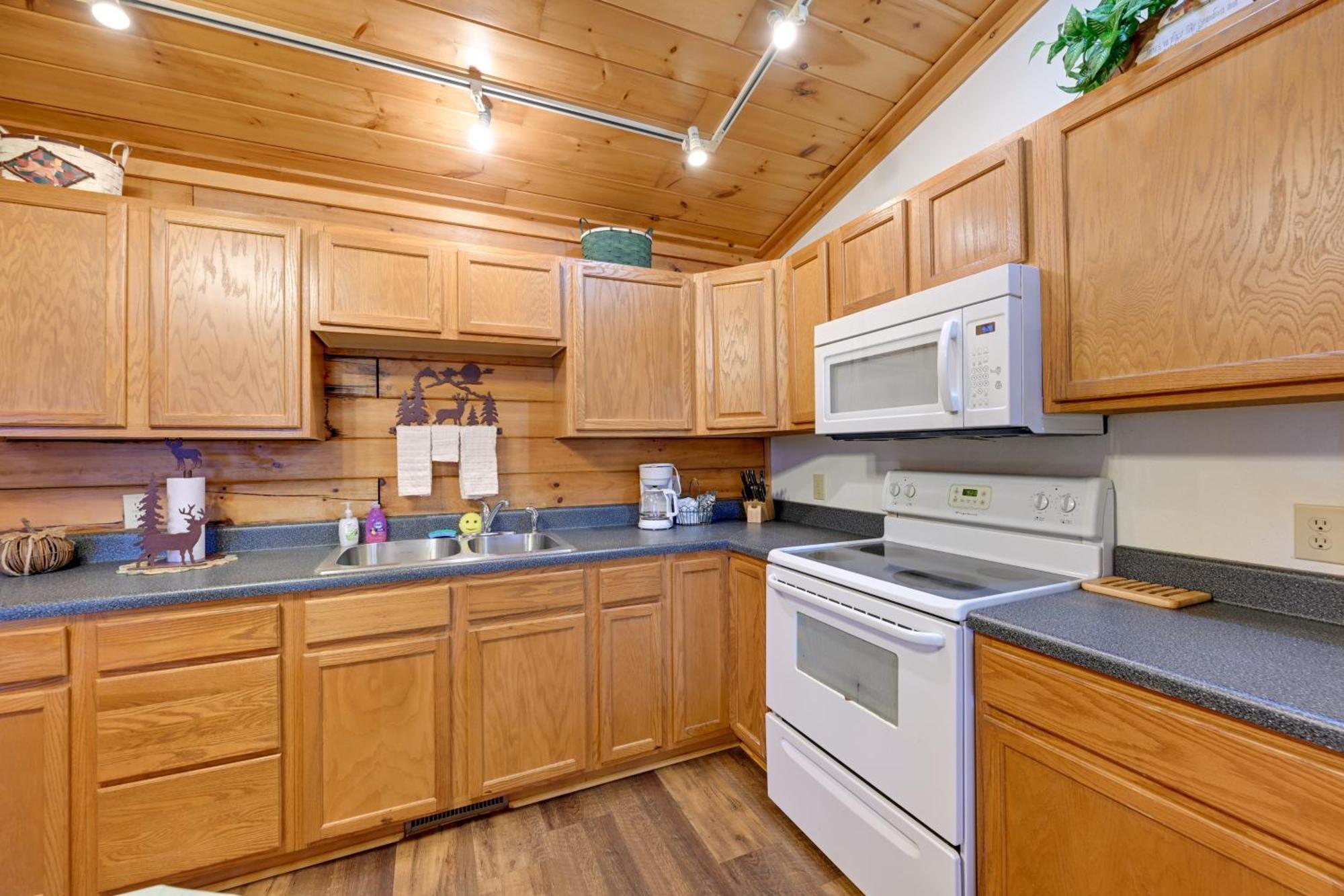 Cozy Deer Glen Cabin With Private Hot Tub And Porch! Bryson City Eksteriør billede
