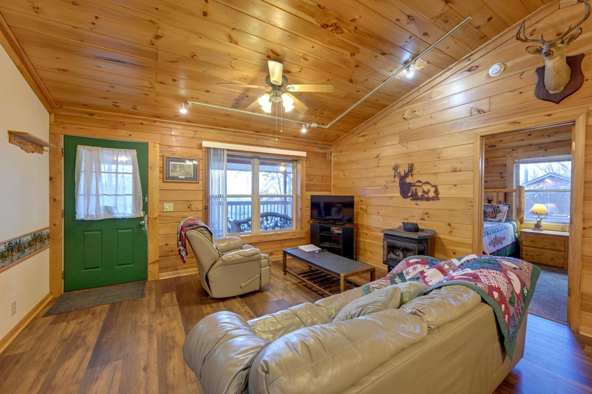 Cozy Deer Glen Cabin With Private Hot Tub And Porch! Bryson City Eksteriør billede