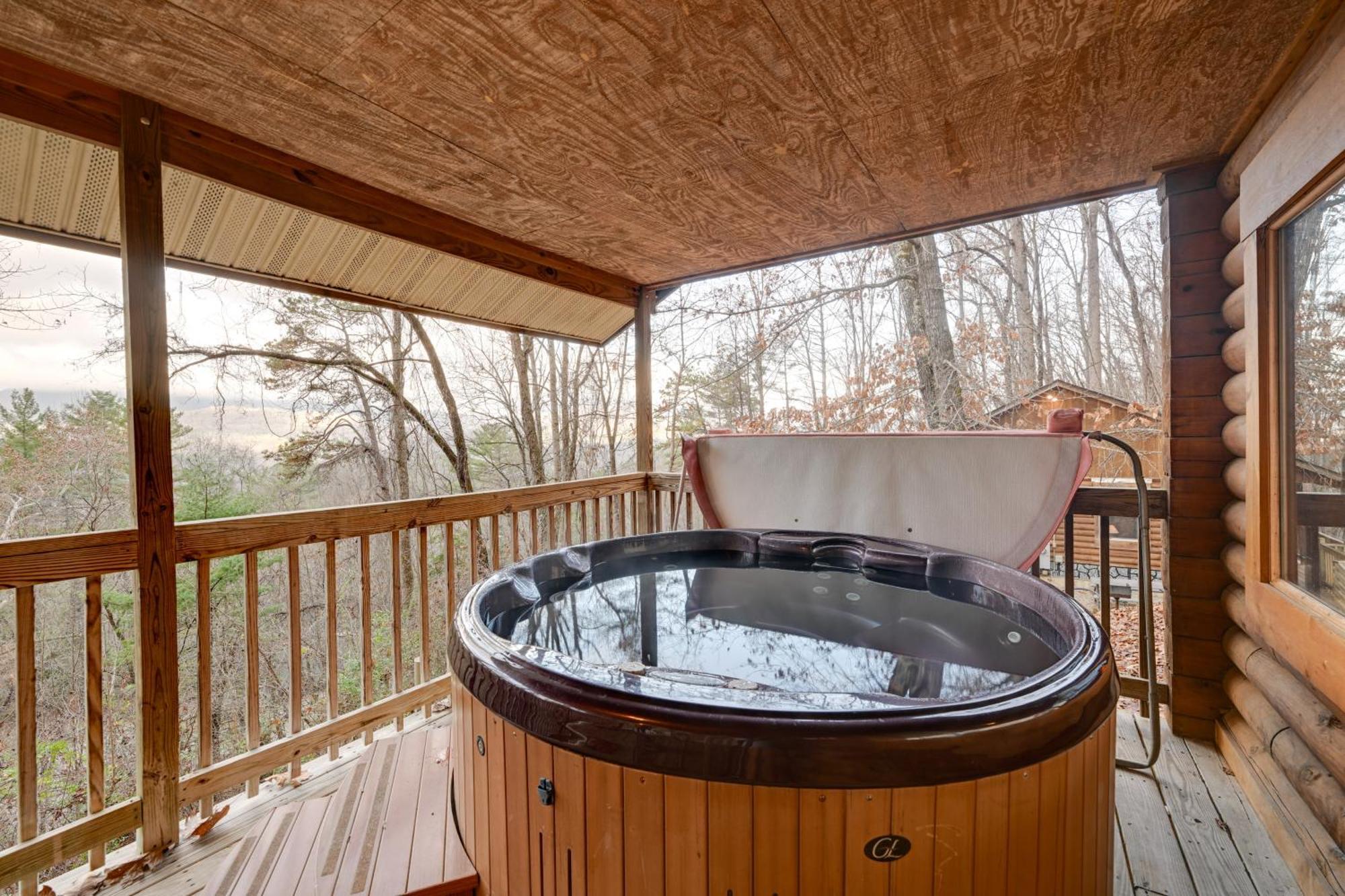 Cozy Deer Glen Cabin With Private Hot Tub And Porch! Bryson City Eksteriør billede
