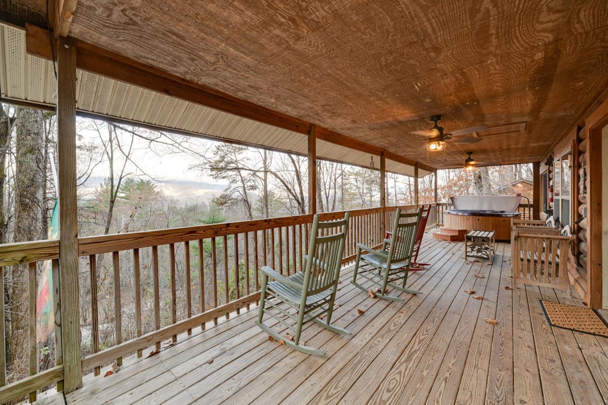 Cozy Deer Glen Cabin With Private Hot Tub And Porch! Bryson City Eksteriør billede